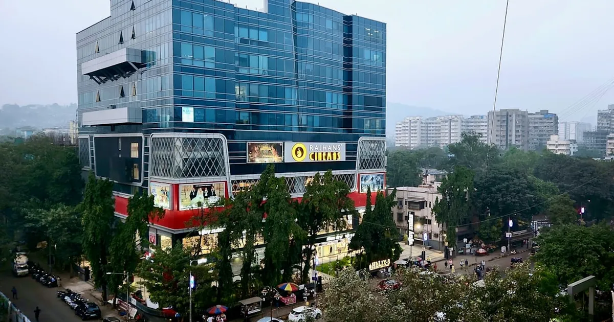 Andheri West Mumbai Property Investment Analysis 2026