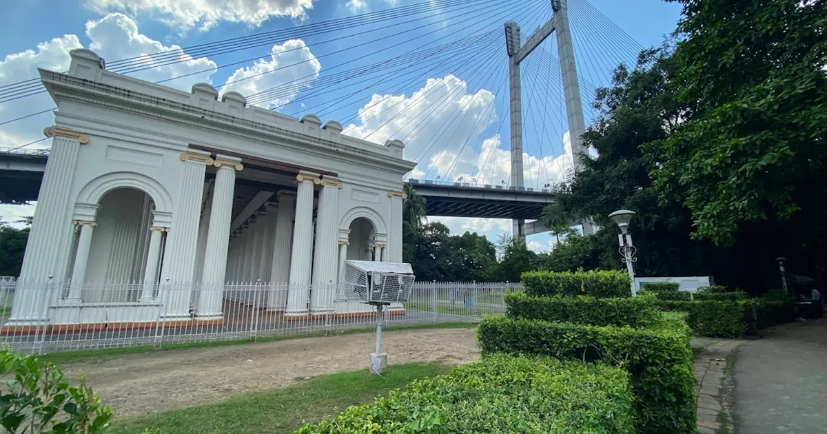 New Alipore (bl Saha Road), Tollygunge