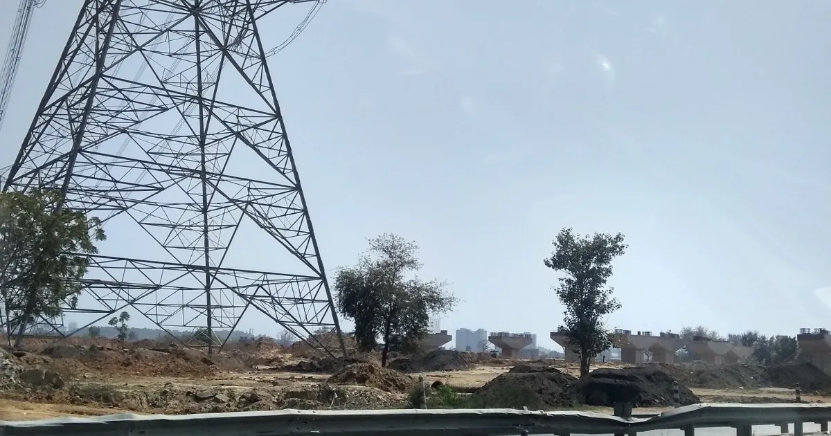 Sector 76, Southern Peripheral Road (spr)